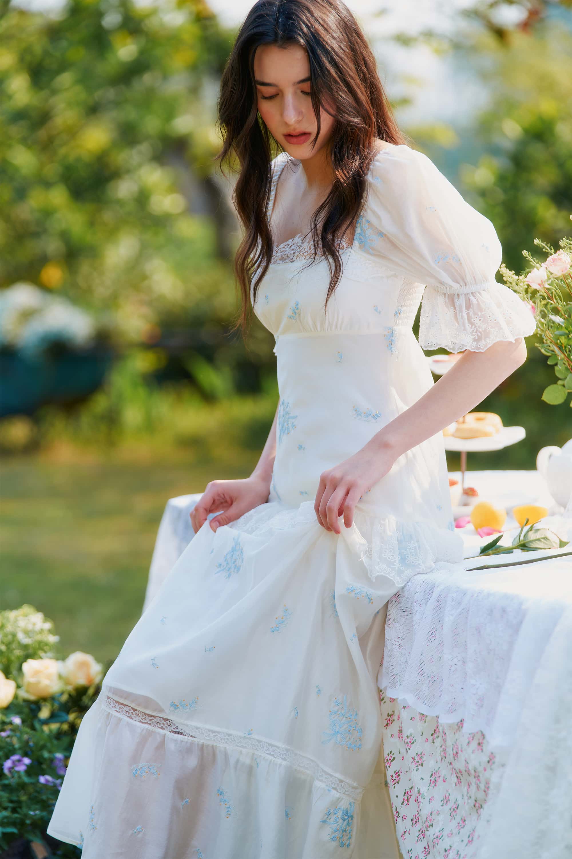 Allie Embroidery Lace Midi Dress