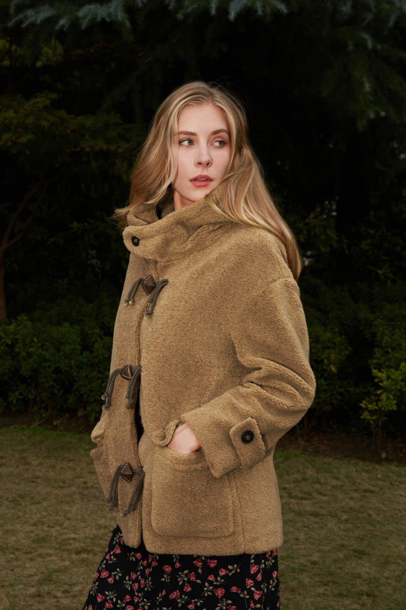 Eden lambswool Horn Button Coat