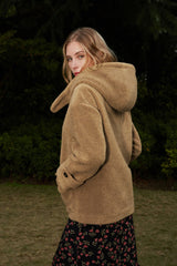 Eden lambswool Horn Button Coat