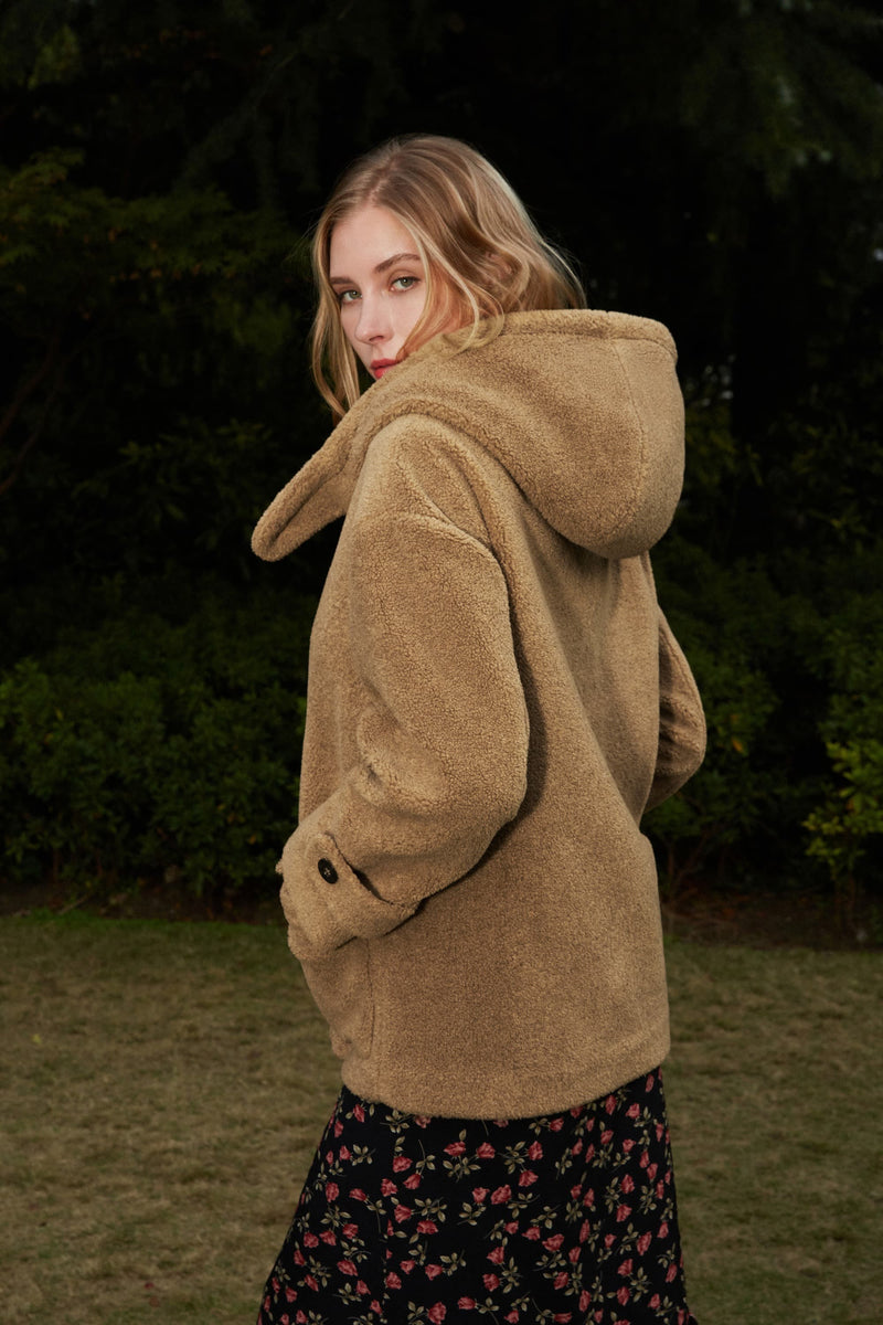 Eden lambswool Horn Button Coat
