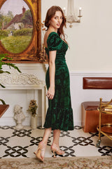 Brielle Sweet Heart Neckline Velvet Dress in Green